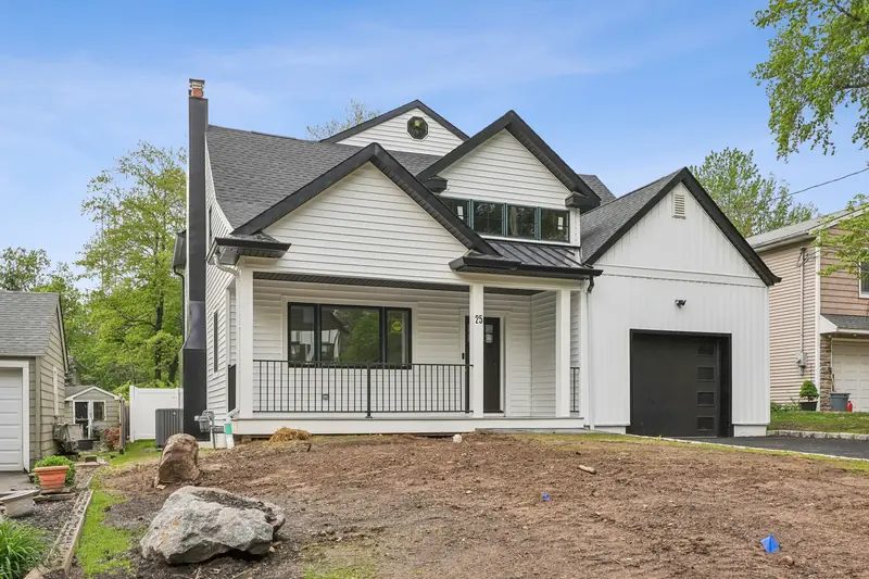 25 Sterling Drive Livingston NJ
