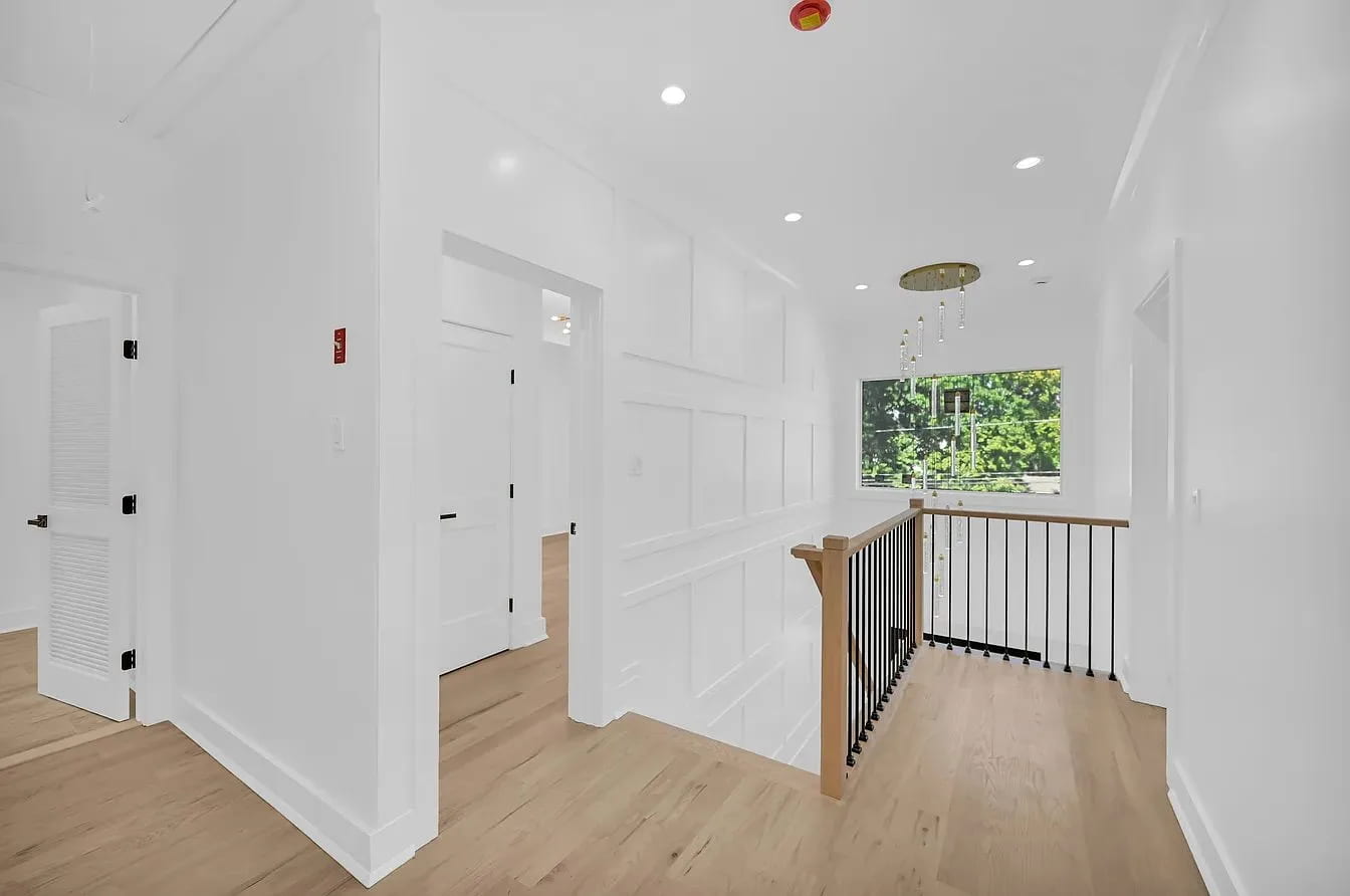 27 Mounthaven Dr Livingston NJ