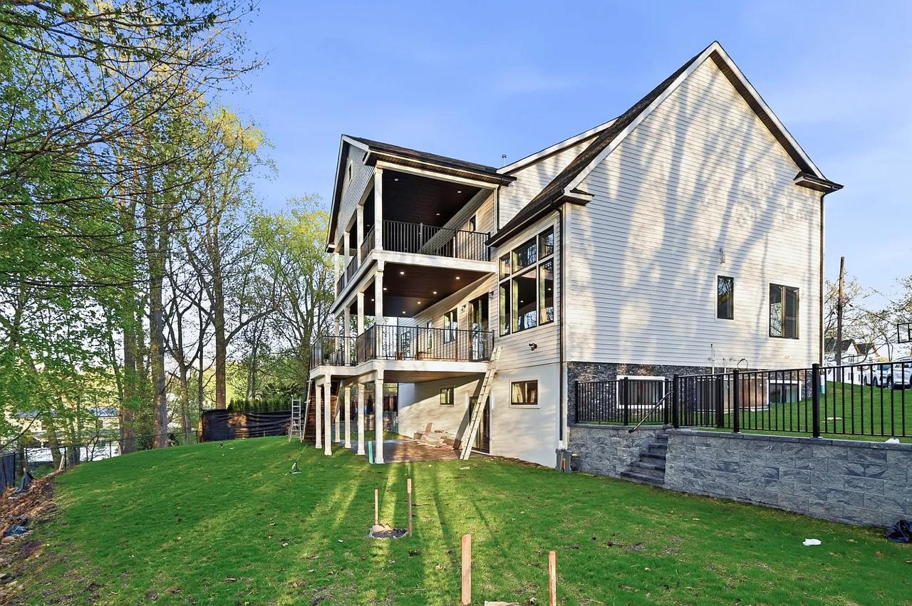 11 Elmwood CT Livingston NJ photo 16